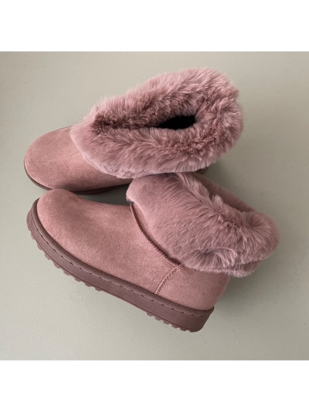 NIB SO Coatimundi Faux Fur Boots MAUVE 6.5